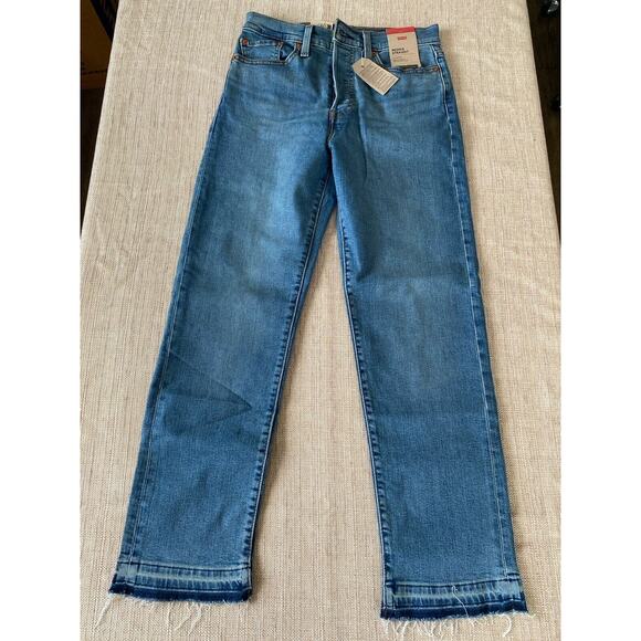 Levi's Women's High-Rise Wedgie Straight Cropped Jeans 28x28 NWT - Picture 1 of 9